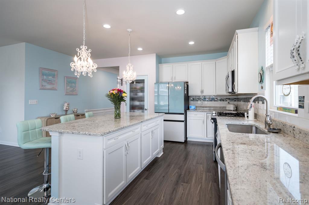 1233 Lark, Lake Orion, MI — Photo 11