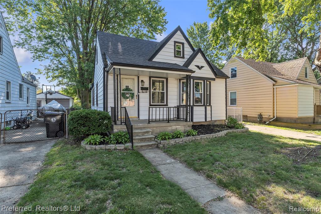 9624 Columbia, Redford, MI 48239 — Photo 2