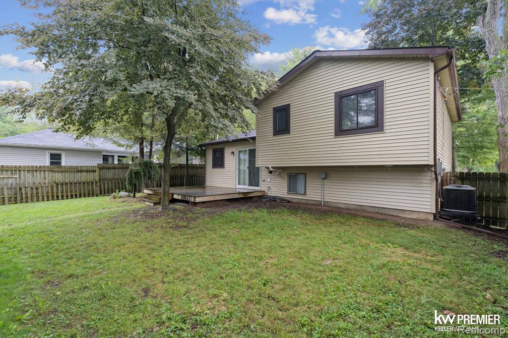 4810 Hobson Avenue, Waterford, MI 48328 — Photo 22
