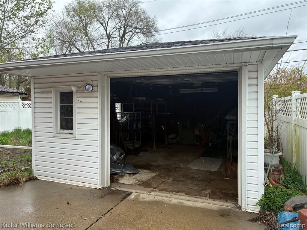 18031 Mott Avenue, Eastpointe, MI 48021 — Photo 7