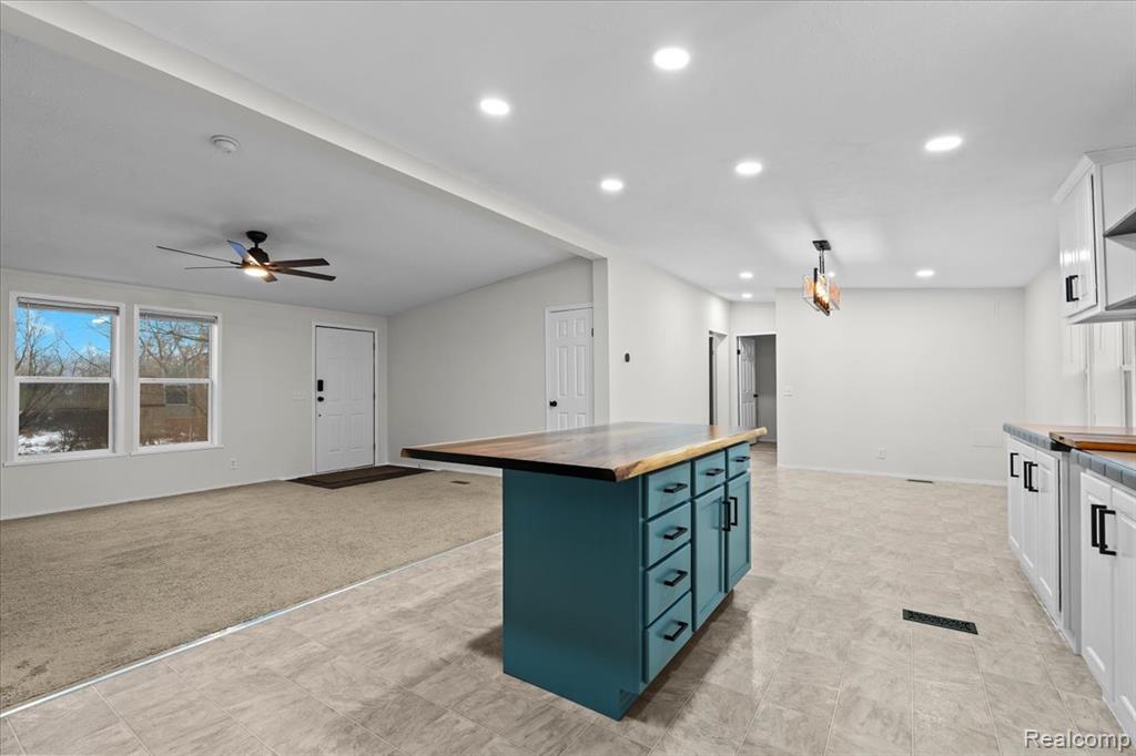 11214 Woodchester Court, South Lyon, MI 48178 — Photo 6