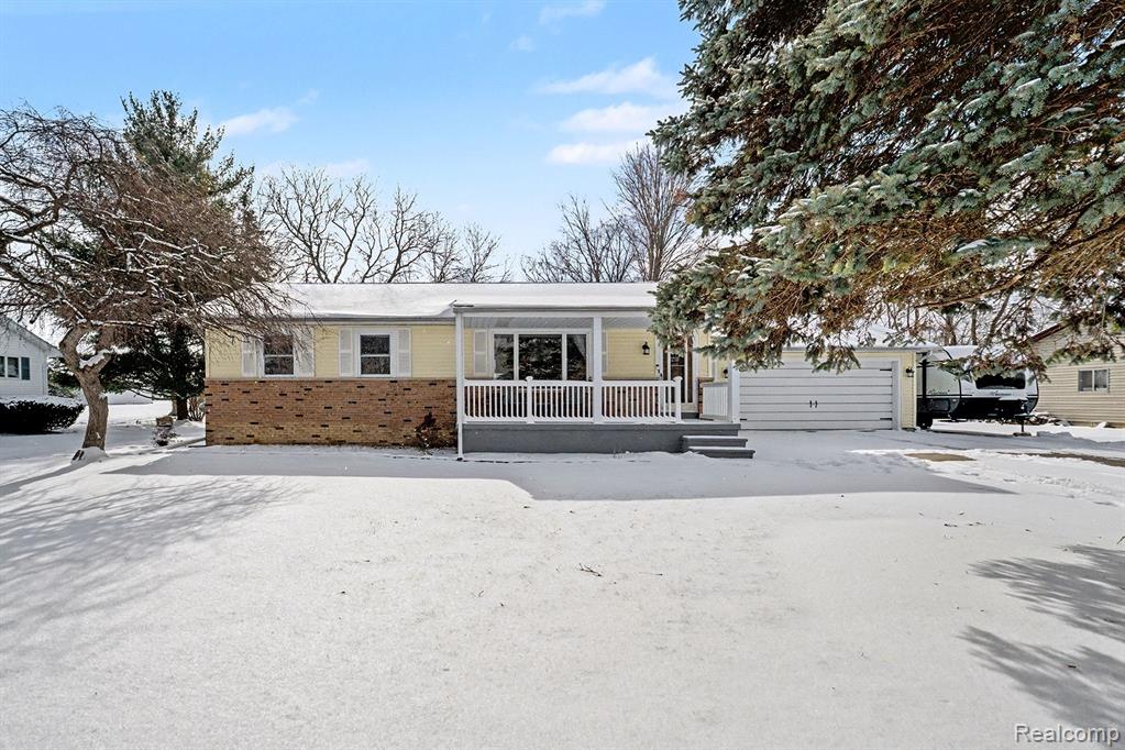 6030 E Hill Road, Grand Blanc, MI 48439 — Photo 2