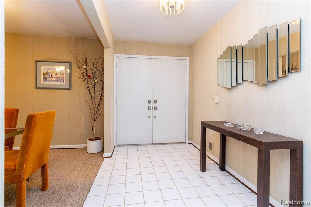 5423 HAUSER Way, West Bloomfield, MI 48323 — Photo 6