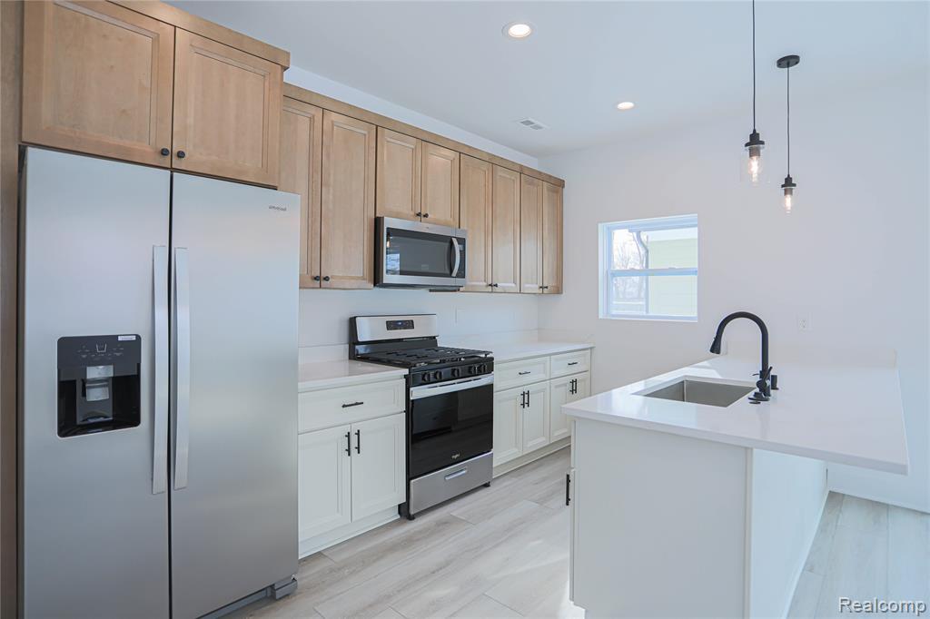 9 Queen Street, Mount Clemens, MI 48043 — Photo 12