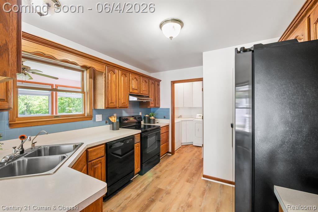 53375 Martha Lane, Northville, MI 48167 — Photo 16