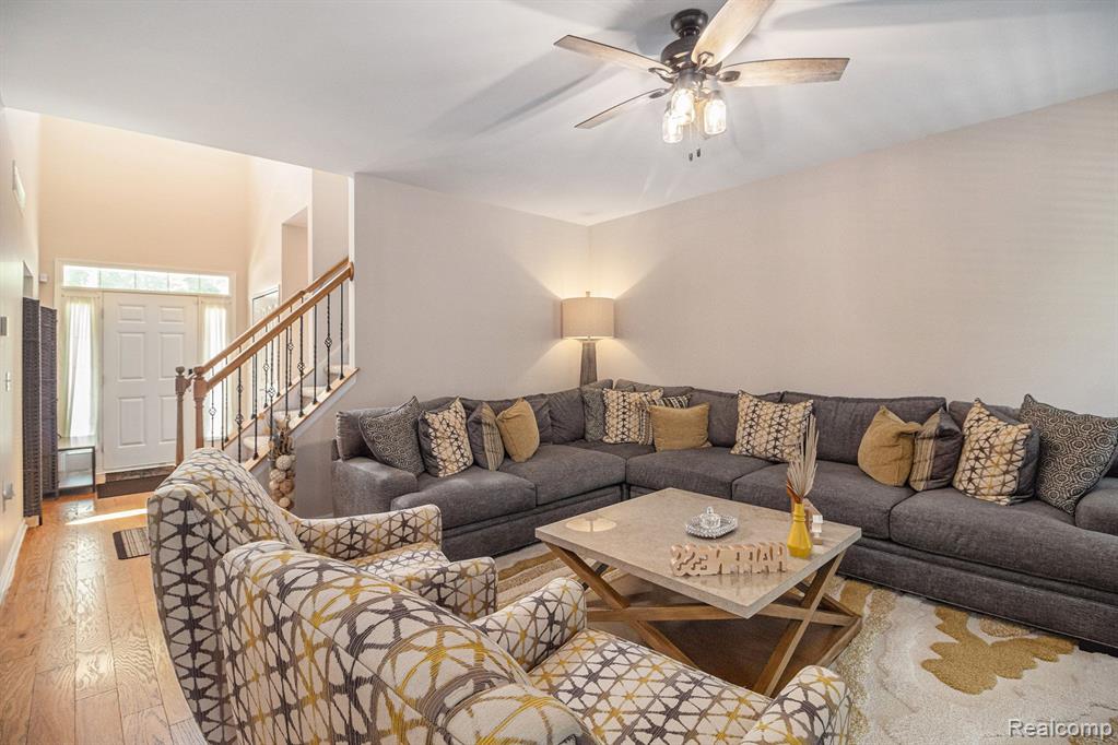 15893 PEBBLEBROOK Drive, Van Buren, MI 48111 — Photo 6
