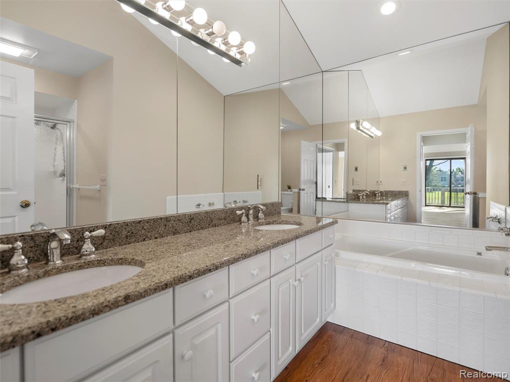 718 Upper Scotsborough Way, Bloomfield Hills, MI 48304 — Photo 25