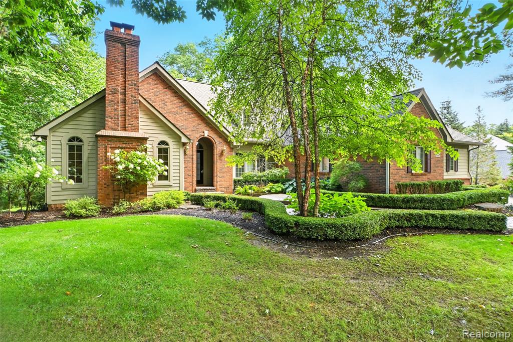 6228 Windemere Point, Brighton, MI 48116 — Photo 2