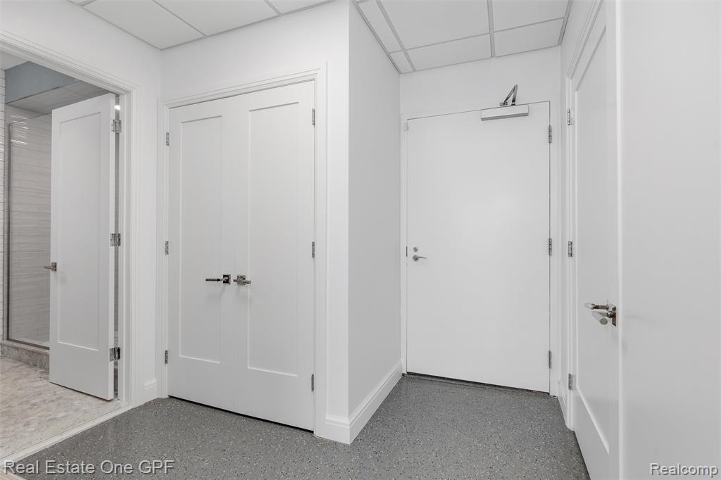 46 Evergreen Drive, 1, Harrison Township, MI — Photo 35