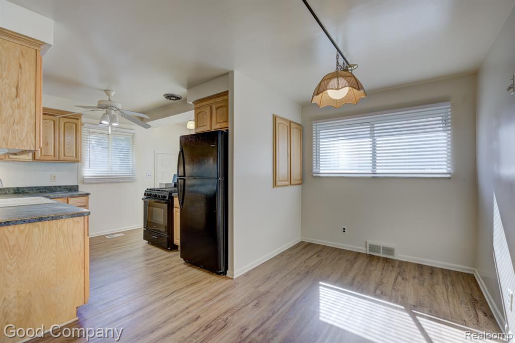 8961 Laurence Avenue, Allen Park, MI 48101 — Photo 8