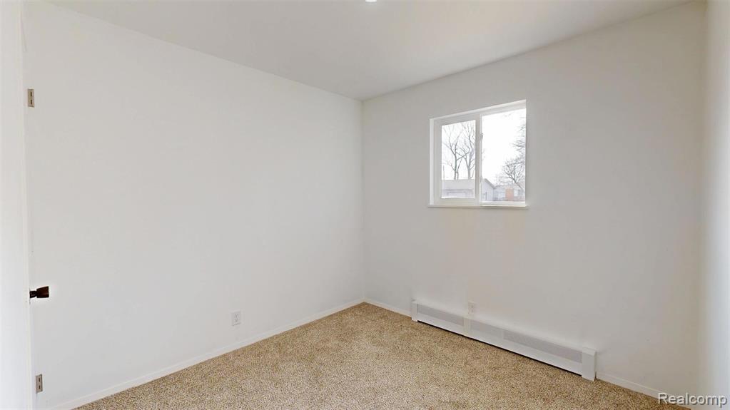 904 Oakview Drive, Saginaw, MI 48604 — Photo 17