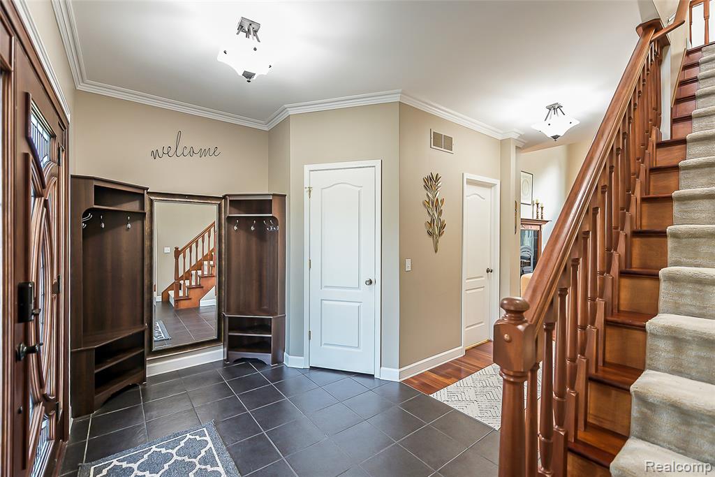 61121 Kocher Drive, South Lyon, MI 48178 — Photo 4