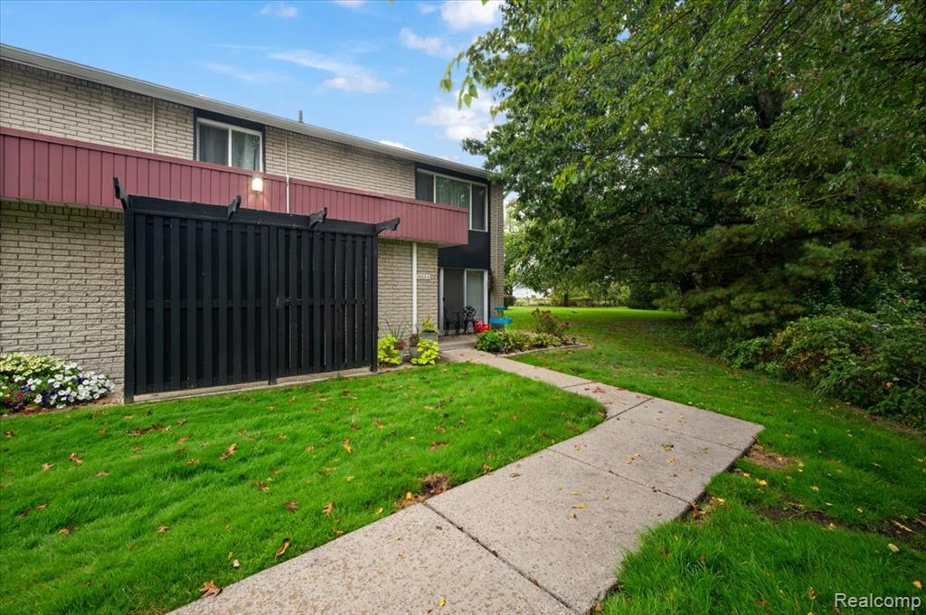 8323 Karam Boulevard, 4, Warren, MI 48093 — Photo 4