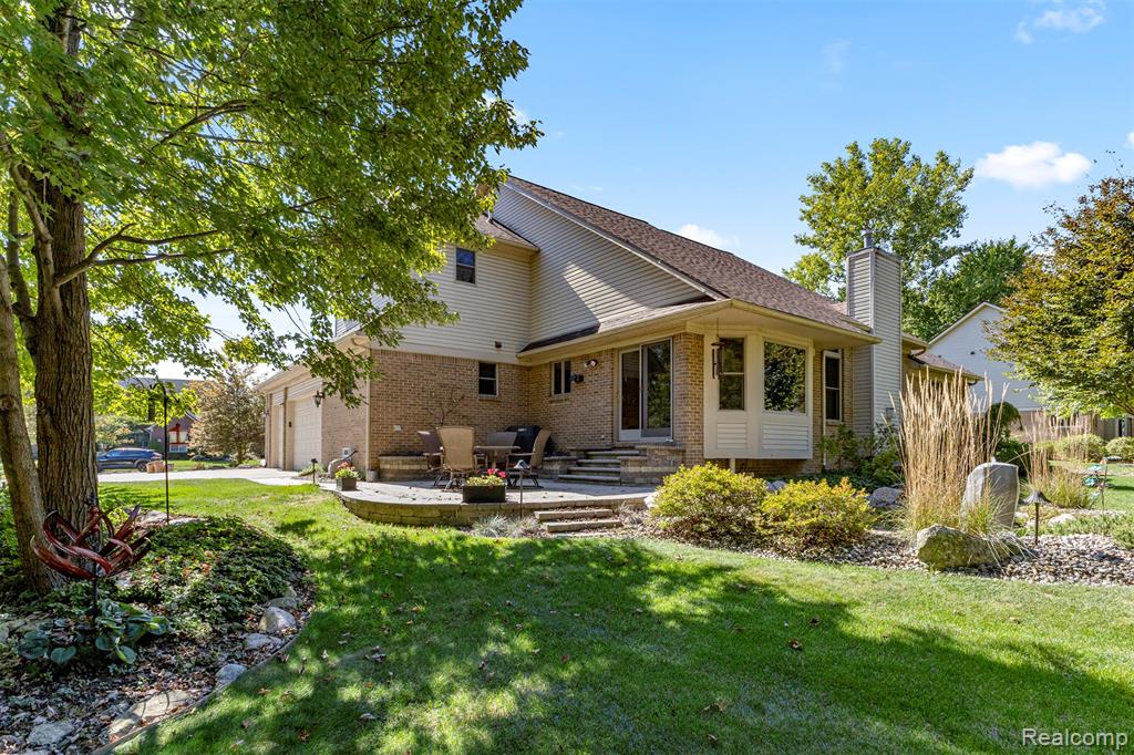 27142 Newberry Boulevard, Brownstown, MI 48134 — Photo 39