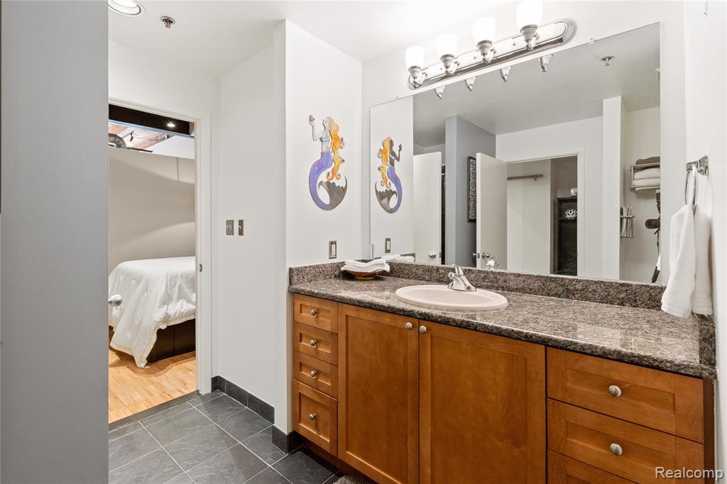 200 River Place Drive, 15, Detroit, MI 48207 — Photo 26