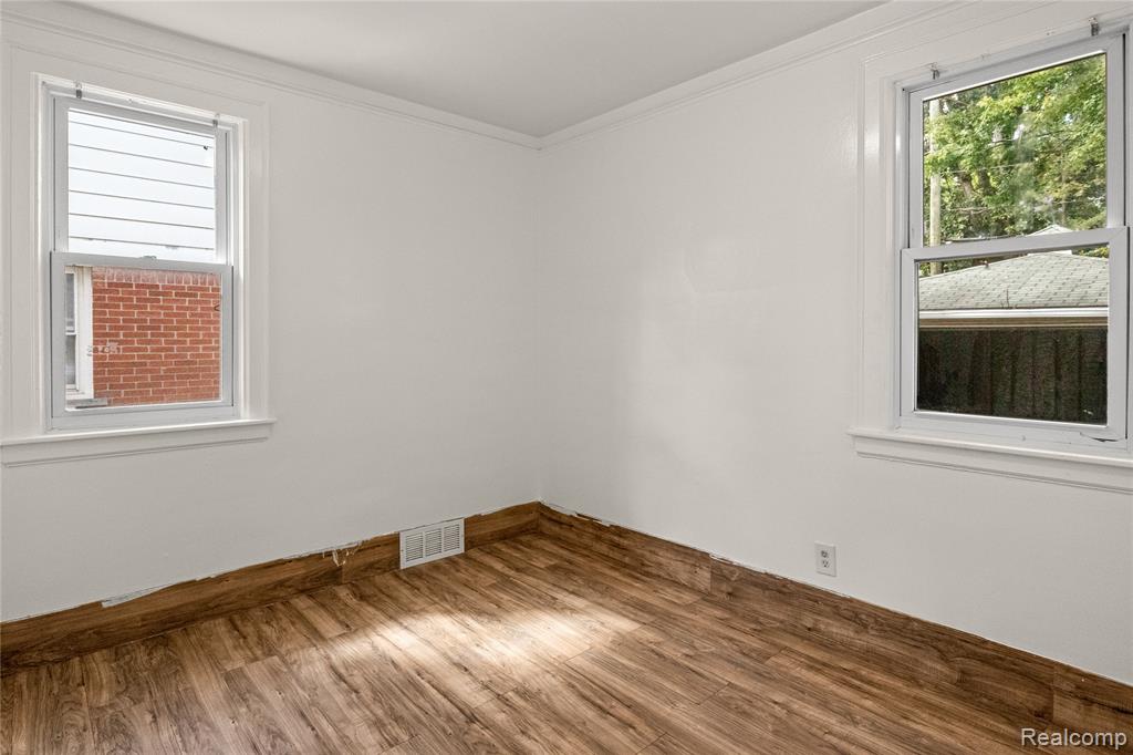 5061 Curtis Street, Dearborn, MI 48126 — Photo 14