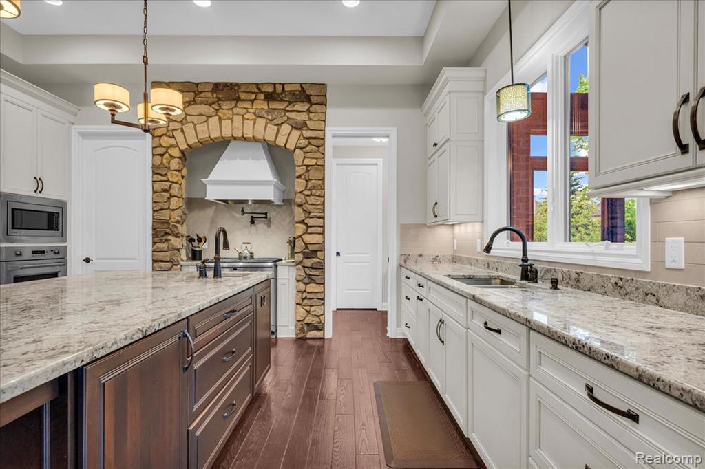 21174 Bridle Run, Northville, MI 48167 — Photo 18
