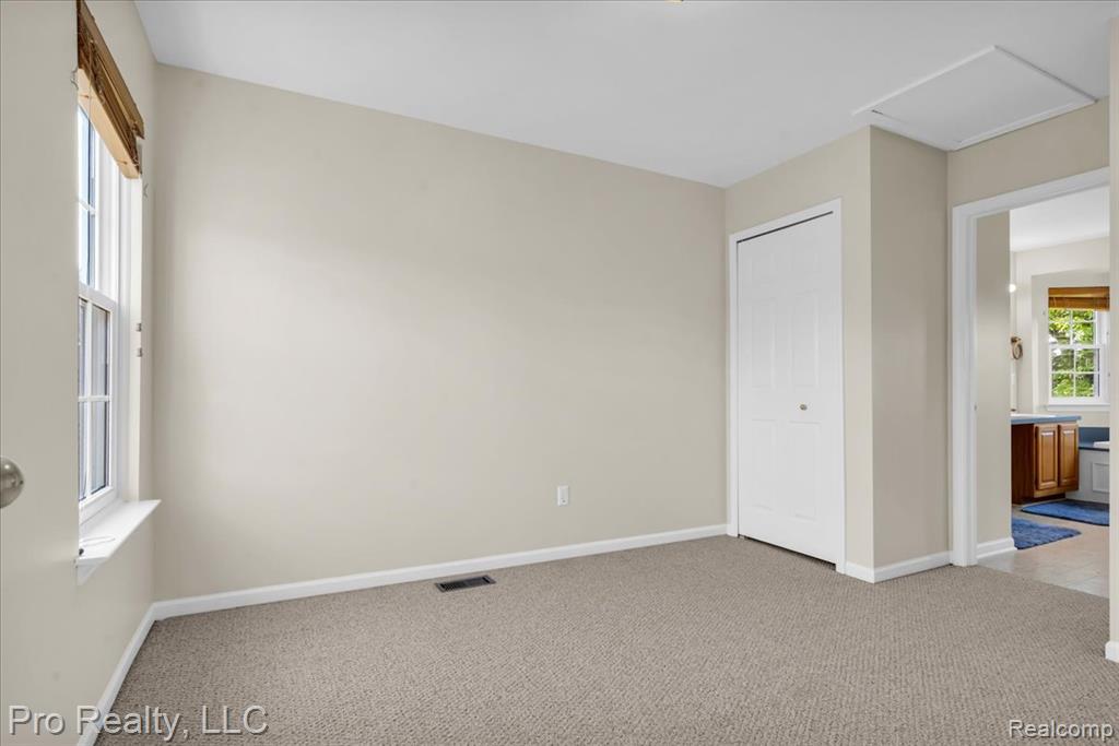 4000 Hunters Circle E, 137, Canton, MI 48188 — Photo 23