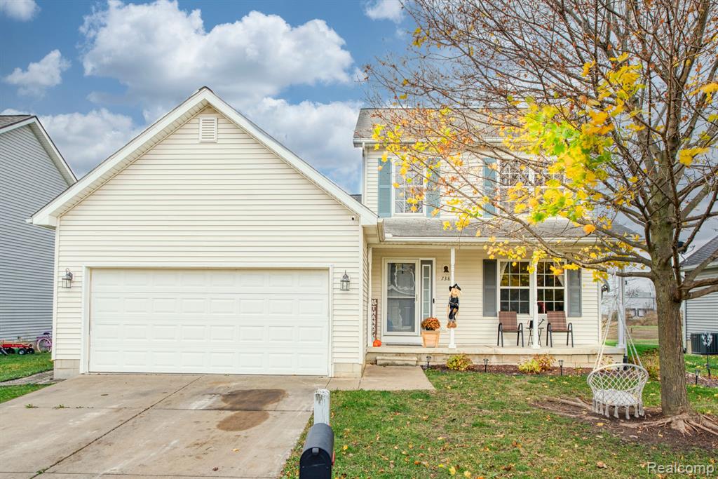 738 PINEGATE Drive, Fowlerville, MI 48836 — front exterior