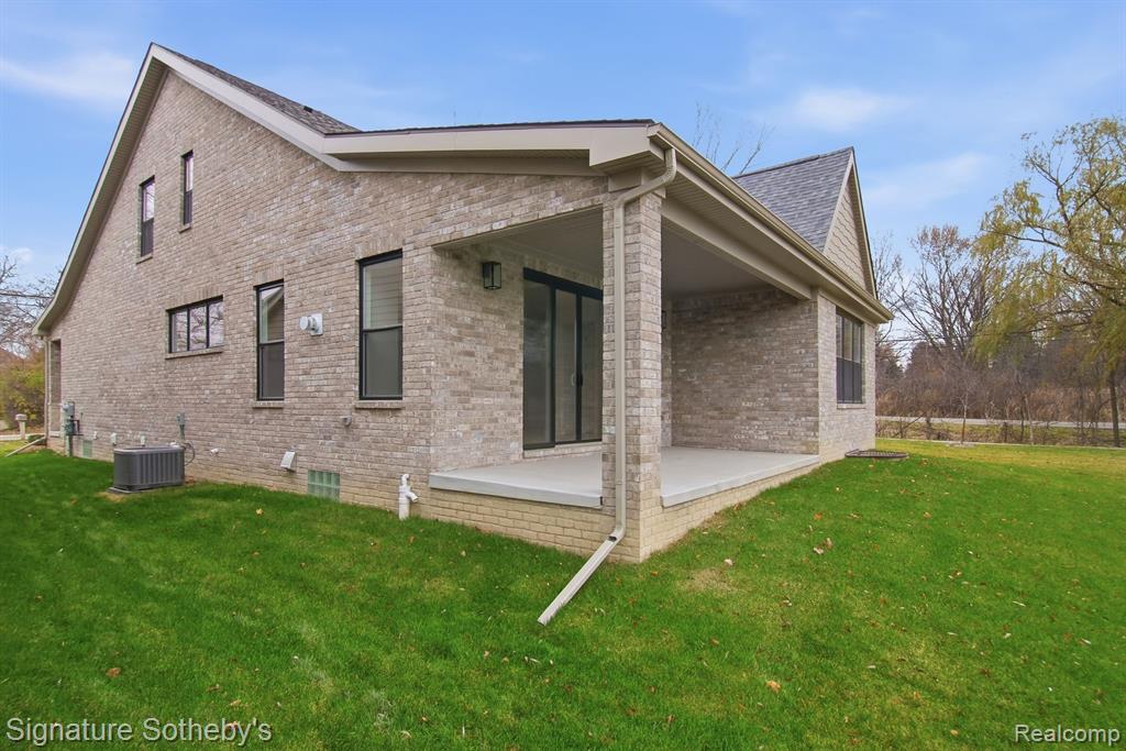 5980 Willow Grove Drive, Troy, MI 48085 — Photo 29