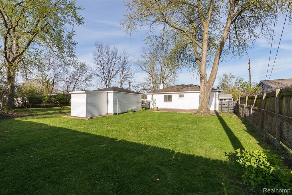 366 S Harris Road, Ypsilanti, MI 48198 — Photo 4