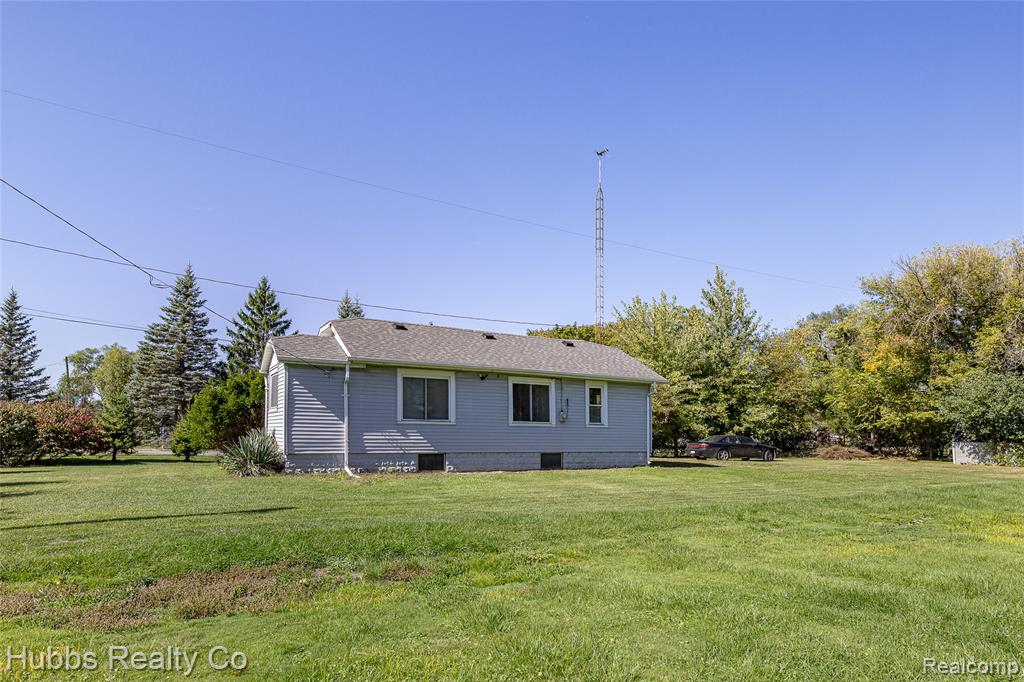 5305 Lapeer Road, Burton, MI 48509 — Photo 8