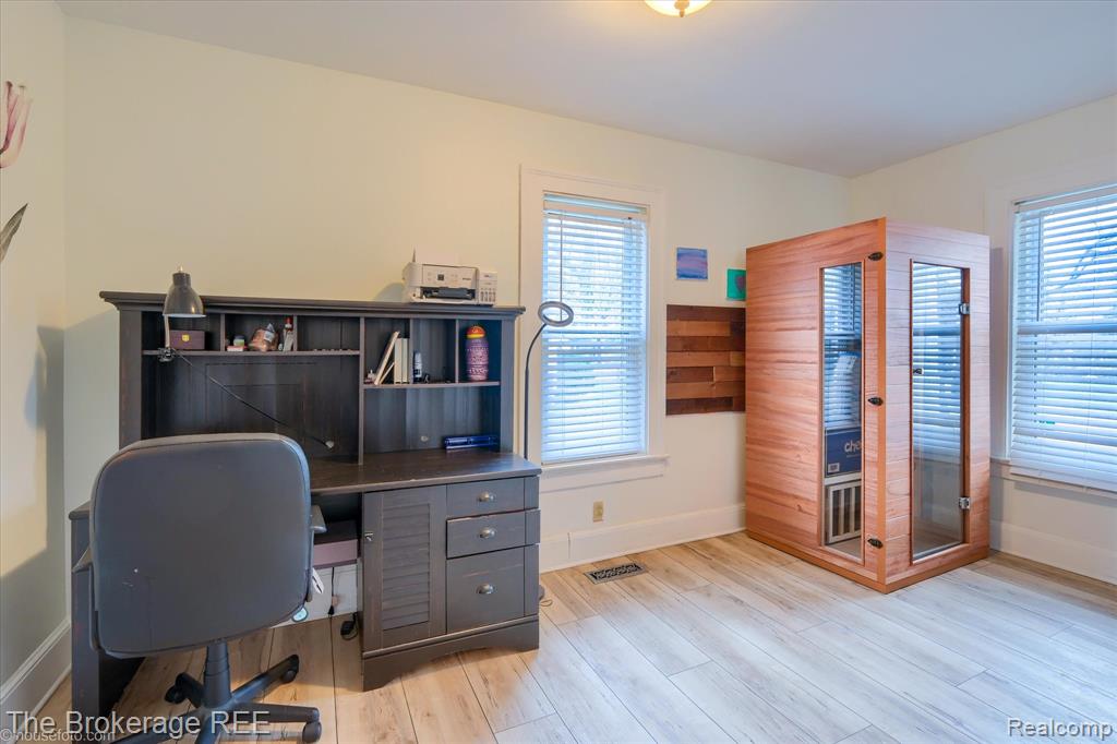 203 Sawyer Street, Grand Blanc, MI 48439 — Photo 9