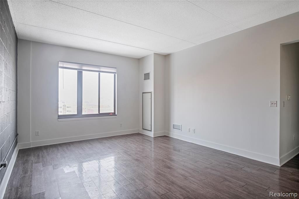 3075 W Grand Boulevard, Detroit, MI 48202 — Photo 10