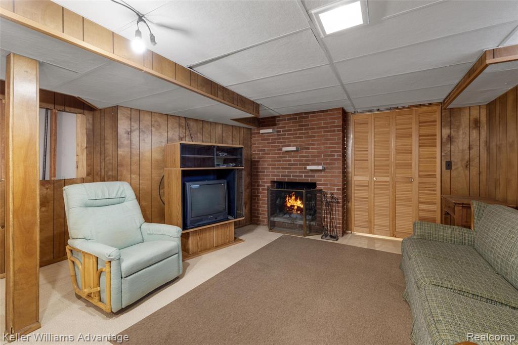 3979 Grindley Park Street, Dearborn Heights, MI 48125 — Photo 23