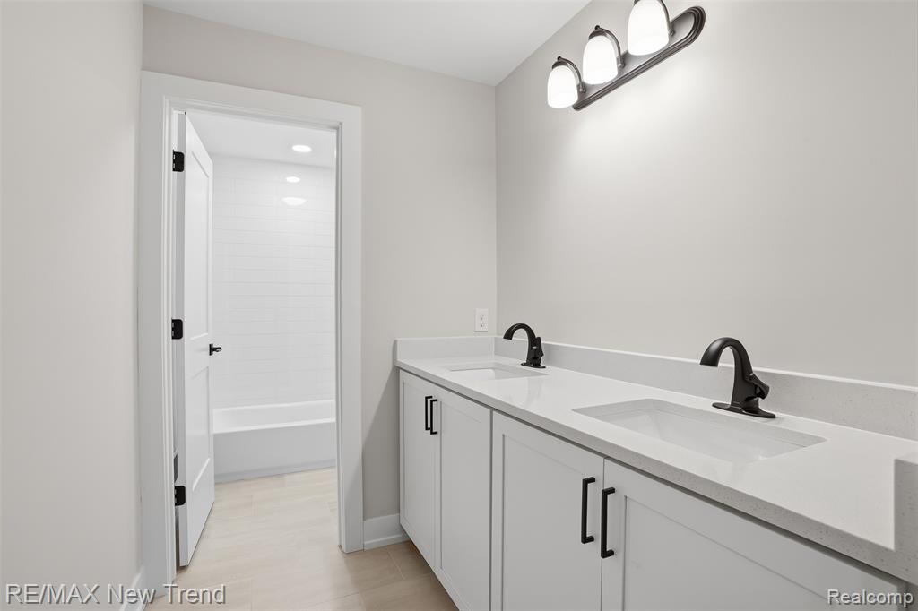8430 Joseph Street, Commerce Twp, MI 48382 — Photo 39