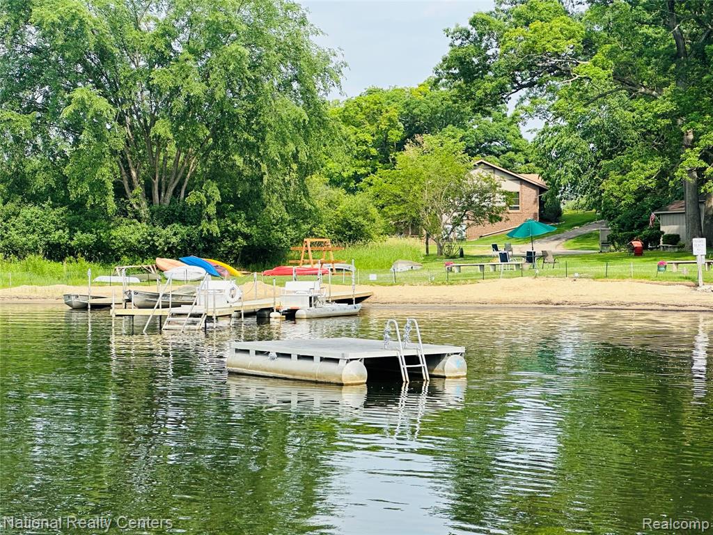 12104 Lexington Drive, 3, South Lyon, MI 48178 — Photo 5