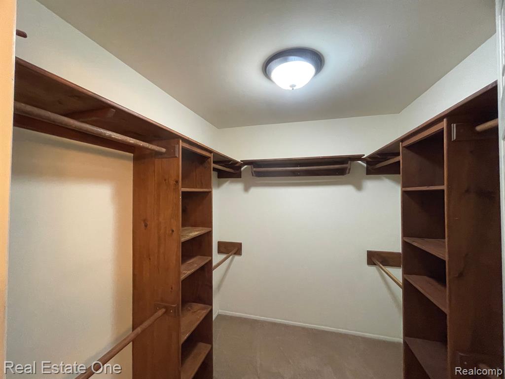 7482 ADMIRALTY Drive, Canton, MI 48187 — Photo 13