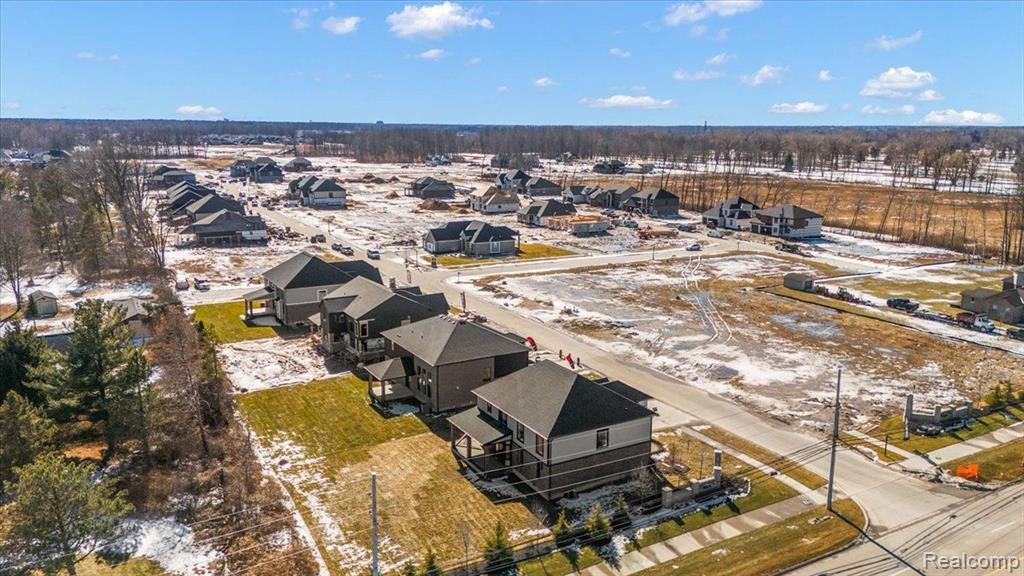 50998 MISTWOOD Drive, Macomb, MI 48042 — Photo 12