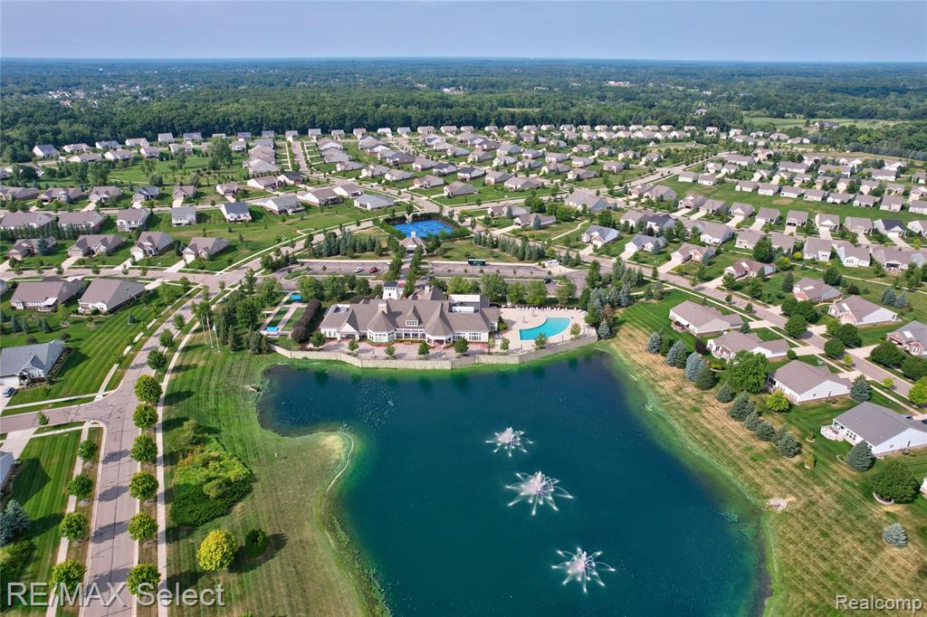 9059 Pine Valley Drive, Grand Blanc, MI 48439 — Photo 38