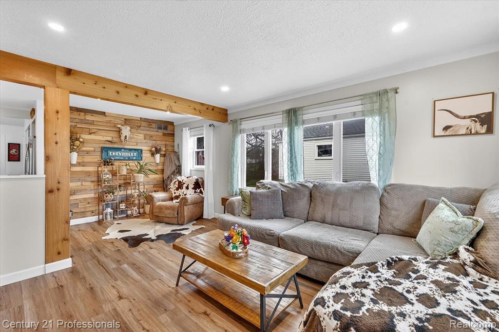 7079 Felix Drive, Clarkston, MI — Photo 14