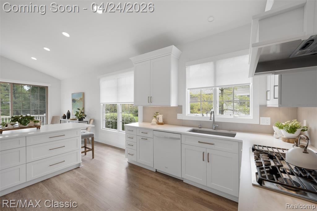 16576 Lyonhurst Circle, Northville, MI 48168 — Photo 14