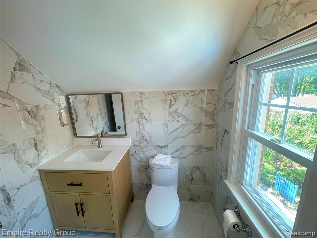 913 N Vernon Street, Dearborn, MI 48128 — Photo 19