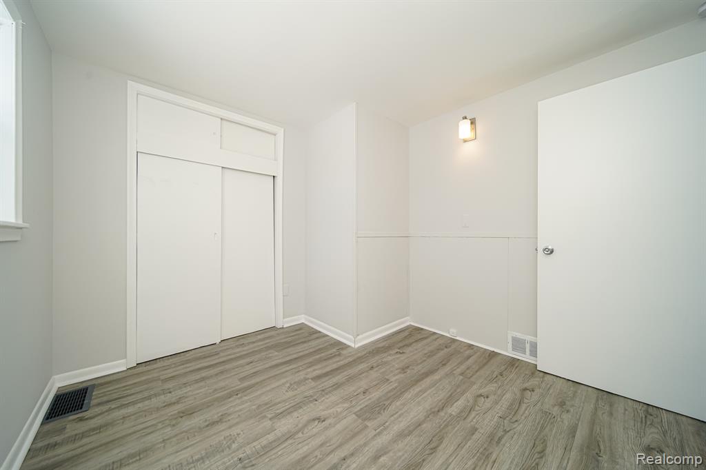 967 KEITH Street, Oxford, MI 48371 — Photo 38