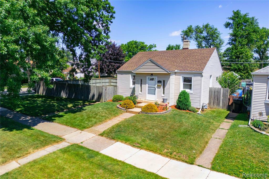 826 Goddard Street, Wyandotte, MI 48192 — Photo 26