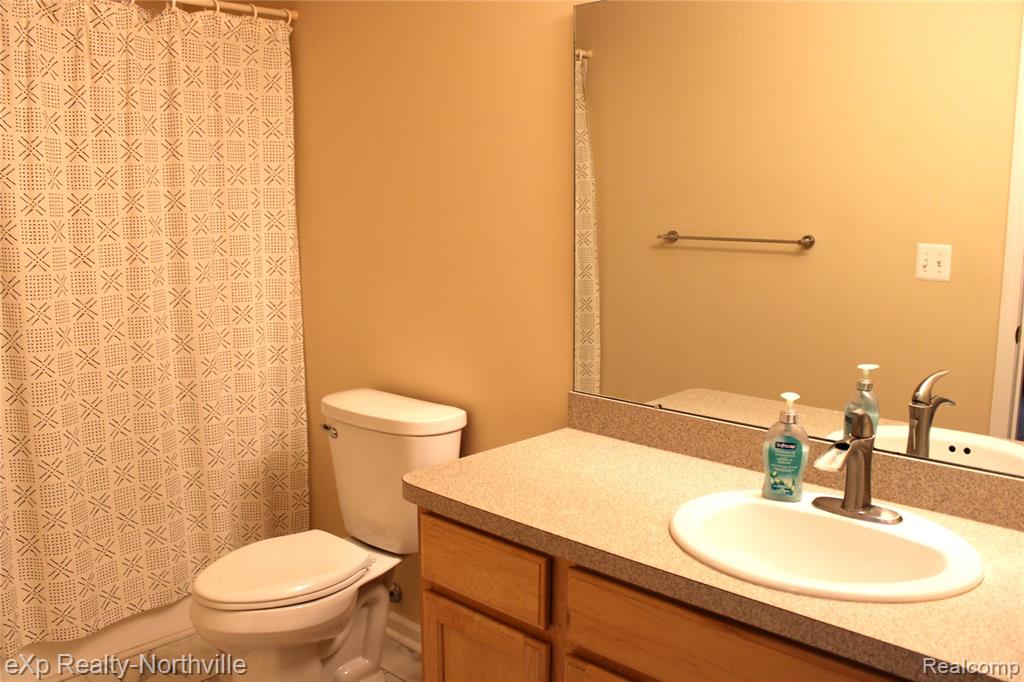 7244 Lavender Lane, 43, Waterford, MI 48327 — Photo 17