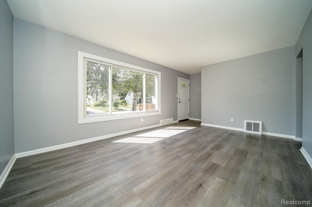 1175 SHARE Avenue, Ypsilanti, MI 48198 — Photo 17