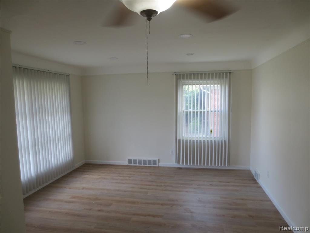 9535 Dixie, Redford, MI 48239 — Photo 11