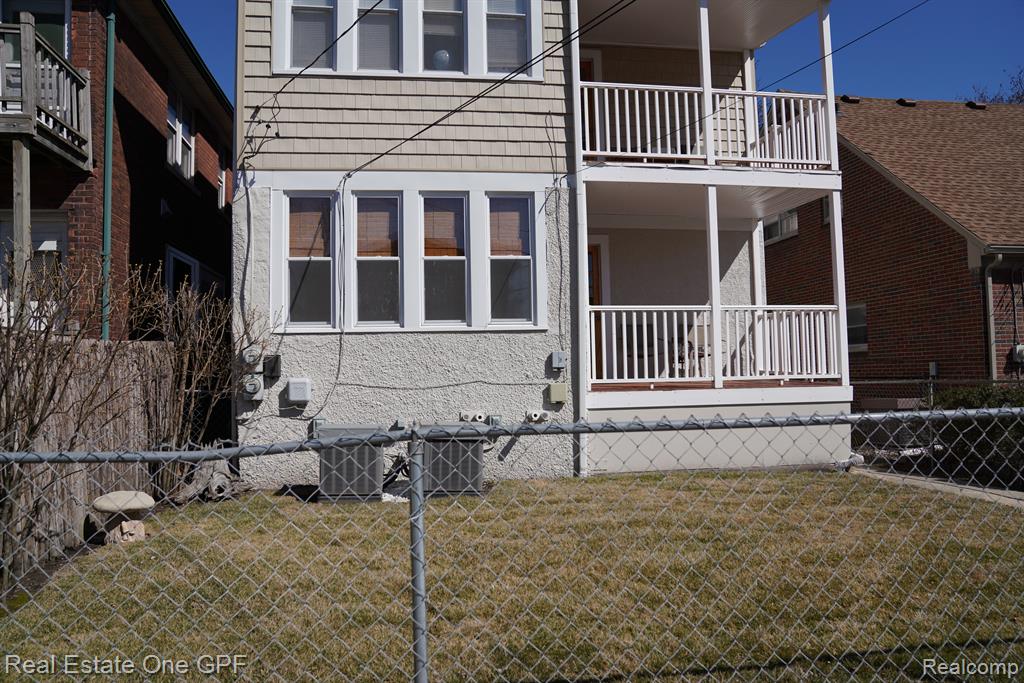 909 NOTTINGHAM Road, Grosse Pointe Park, MI 48230 — Photo 24