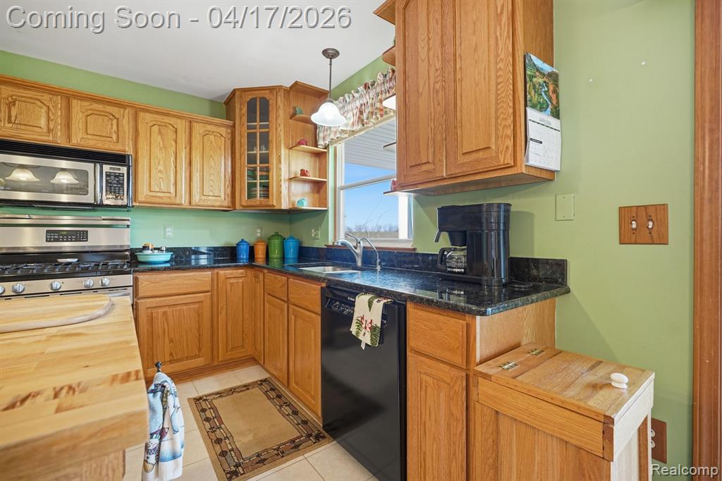 72689 Dequindre Road, Leonard, MI 48367 — Photo 29
