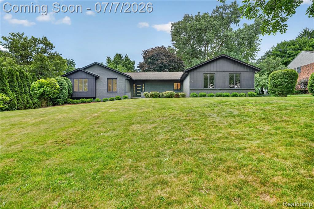 756 Great Oaks Drive, Bloomfield Hills, MI 48304 — Photo 4