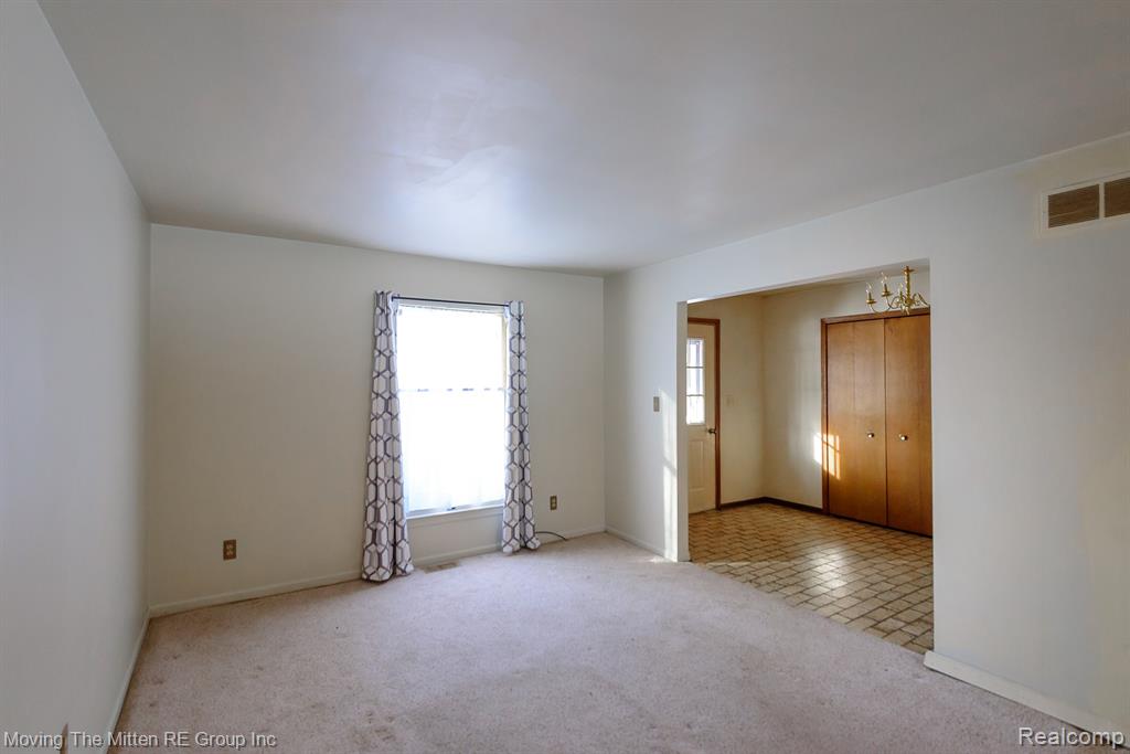 44017 Harmony Lane, Belleville, MI 48111 — Photo 3