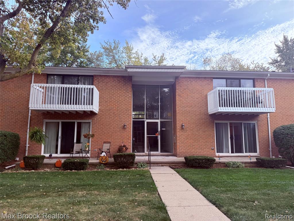 42720 Sheldon Place, Clinton Twp, MI 48038 — front exterior