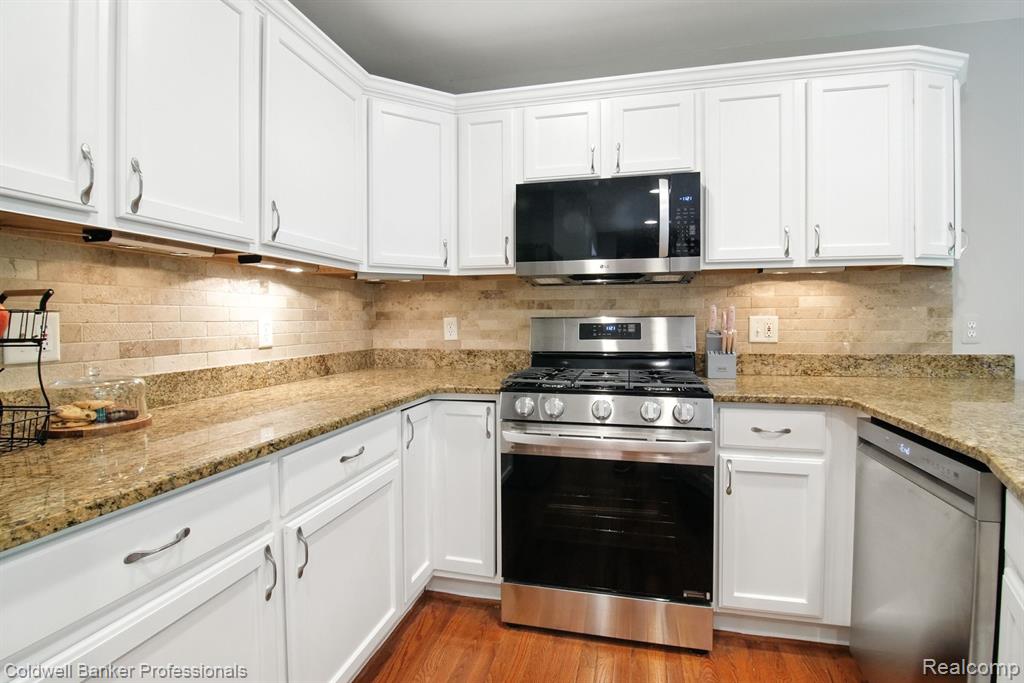 50454 Beechwood Court, 36, Plymouth, MI 48170 — Photo 10