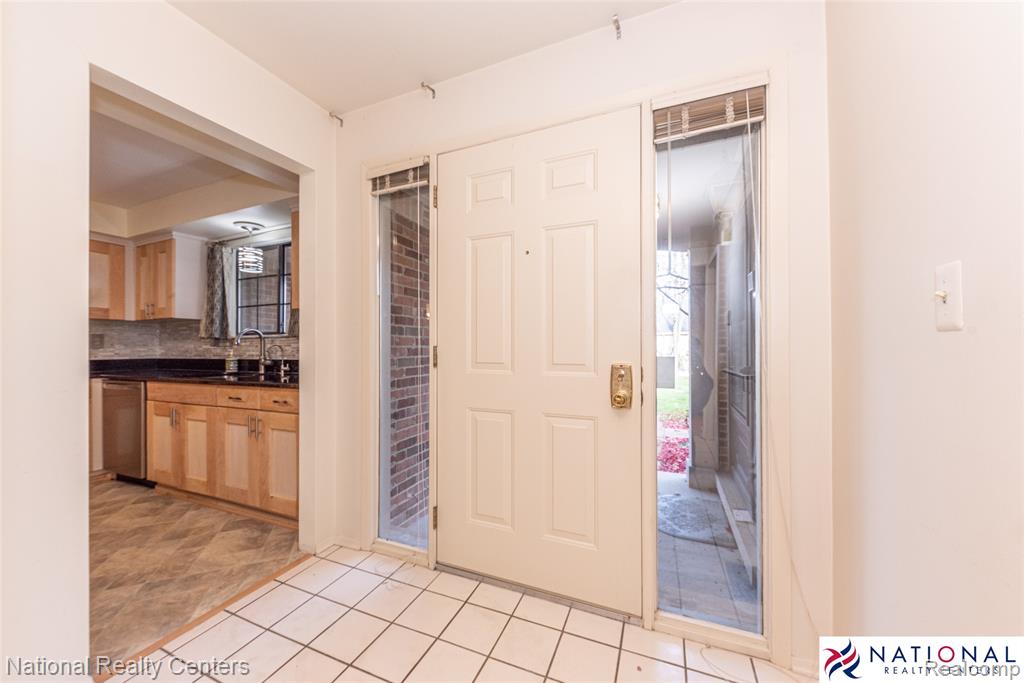 29705 Pine Ridge Circle, 35, Farmington Hills, MI 48331 — Photo 27