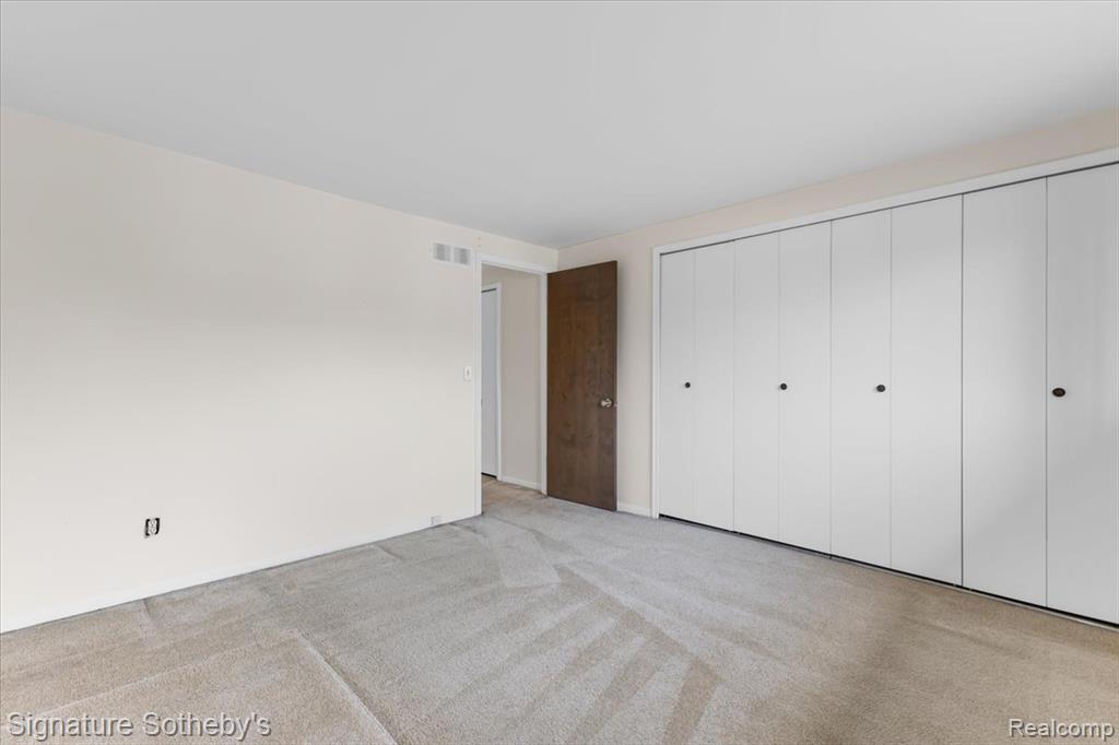 26122 Summerdale Drive, Southfield, MI 48033 — Photo 15